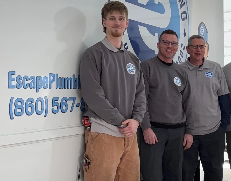 escape-plumbing-team-and-truck